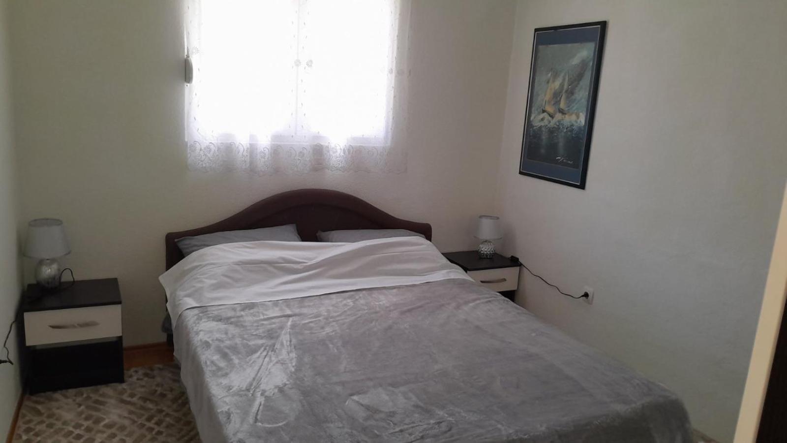 Place To Apartment *